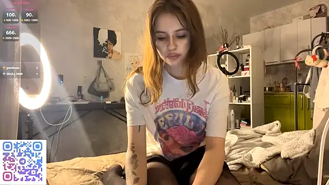 KissnoTilt online show from September 2025 06:19:02 PM