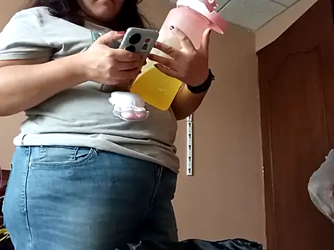 Kitty WetXxX online show from September 2025 09:05:01 PM