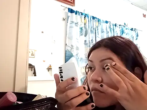 Kitty WetXxX online show from November 2025 02:22:01 AM