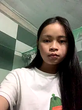 Em-Tho07 online show from September 2025 11:18:01 PM