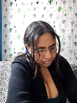 Avannay online show from September 2025 11:53:02 PM