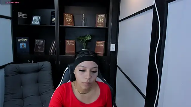 IvonnePrince  online show from October 2025 12:34:02 PM