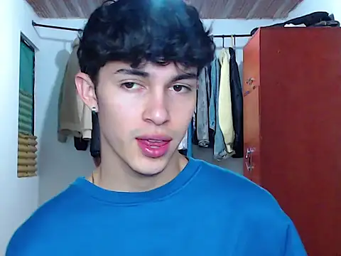 Snapshot of john_vichenso chatting on September 2025 10:00:01 PM john vichenso online show from September 2025 10:00:01 PM