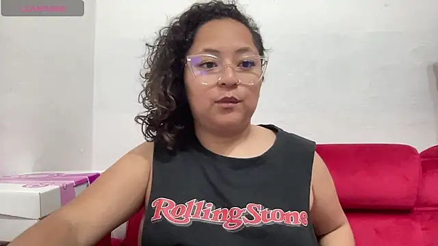 Sophiaburton online show from September 2025 11:44:01 AM