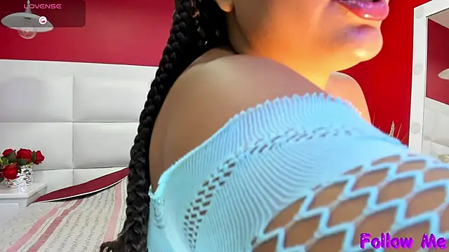 Michelle Lewis  online show from September 2025 01:05:02 PM