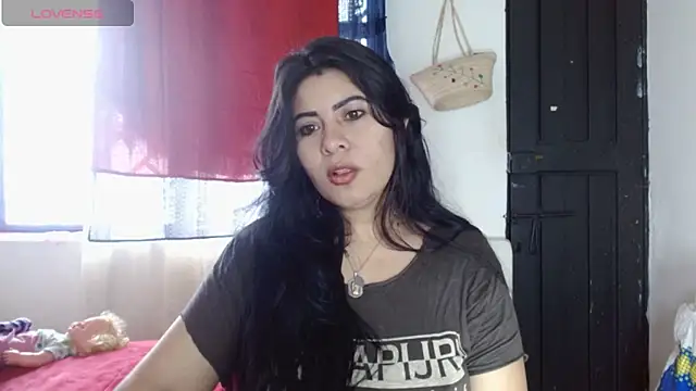 Luna Indiaa online show from September 2025 02:08:02 PM