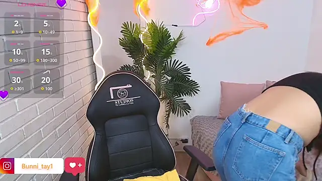 Bunni tay online show from October 2025 11:33:02 AM