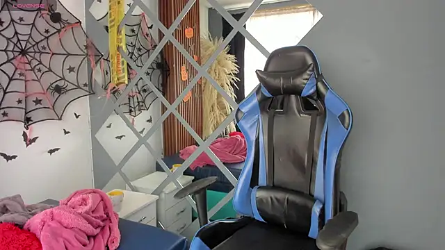 Snapshot of hannah_lover chatting on November 2025 07:13:02 PM hannah lover online show from November 2025 07:13:02 PM