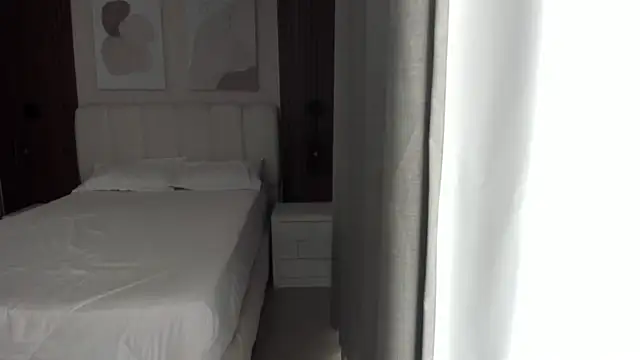 Jessgarcia  online show from October 2025 09:04:02 PM