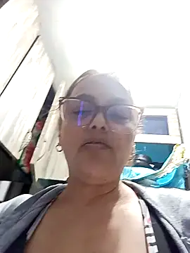 Lady 16 online show from December 2025 10:27:01 PM