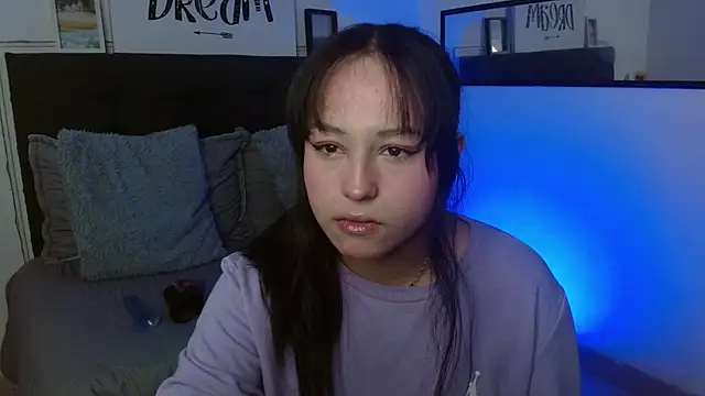 Eymmy 24 online show from September 2025 02:44:02 AM