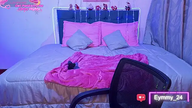 Eymmy 24 online show from December 2025 01:14:02 AM