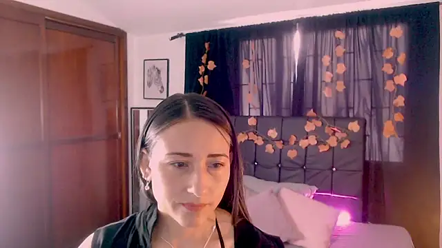 Sofia-mel online show from September 2025 05:27:02 PM