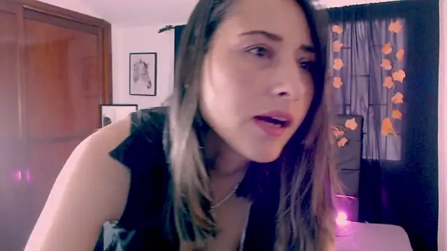 Sofia-mel online show from September 2025 03:39:01 PM