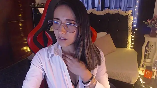 Sofia-mel online show from October 2025 02:50:01 PM