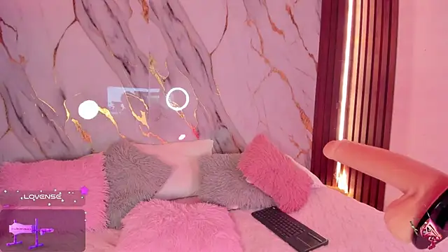 Snapshot of alicecute77 chatting on September 2025 02:34:01 AM alicecute77 online show from September 2025 02:34:01 AM