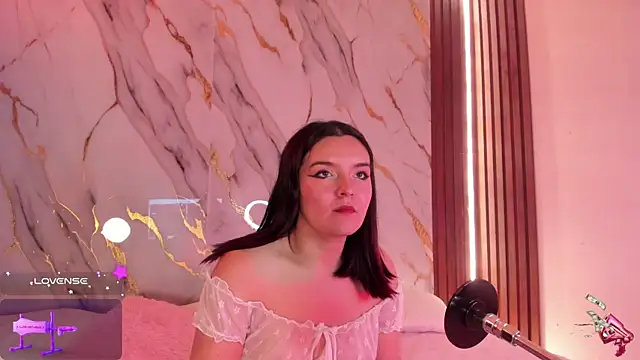 Snapshot of alicecute77 chatting on September 2025 03:21:01 AM alicecute77 online show from September 2025 03:21:01 AM