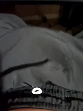 Snapshot of comobucetinhas chatting on November 2025 10:21:02 PM comobucetinhas online show from November 2025 10:21:02 PM