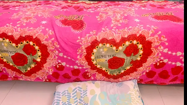 bellotabigtits18 online show from September 2025 02:35:01 AM