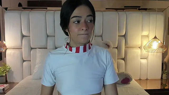 Snapshot of ValeriaPrado chatting on September 2025 08:14:01 PM ValeriaPrado online show from September 2025 08:14:01 PM