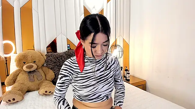 Snapshot of ValeriaPrado chatting on October 2025 11:31:01 PM ValeriaPrado online show from October 2025 11:31:01 PM