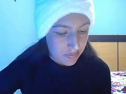 SarahFriendly online show from April 2026 08:50:01 PM