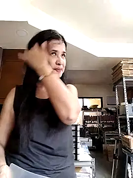 Snapshot of Prettysweetmum chatting on September 2025 12:32:02 AM Prettysweetmum online show from September 2025 12:32:02 AM