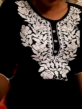 Aarti-kumri online show from November 2025 09:30:02 AM