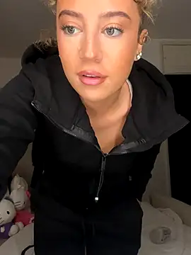 Snapshot of Aurorajadex chatting on November 2025 02:17:01 PM Aurorajadex online show from November 2025 02:17:01 PM