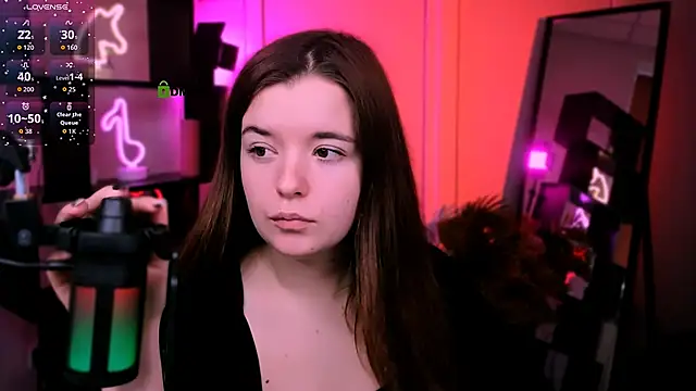 nika-still online show from November 2025 10:29:01 AM