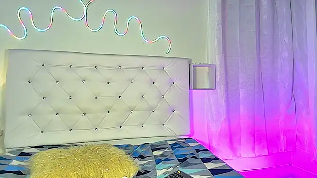 tatixxxvega online show from September 2025 01:34:01 PM