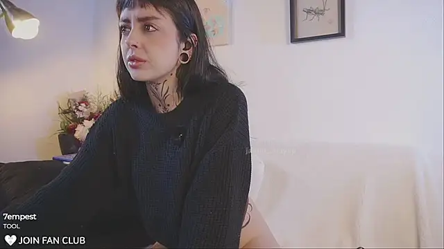 Snapshot of janne_maybe chatting on October 2025 02:13:01 PM janne maybe online show from October 2025 02:13:01 PM