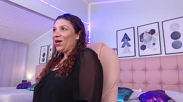 Serena Houstonn online show from April 2026 10:51:01 AM