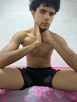 Snapshot of Axel-Mejia chatting on October 2025 03:32:01 PM Axel-Mejia online show from October 2025 03:32:01 PM