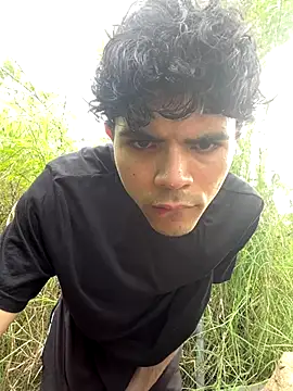 Axel-Mejia online show from October 2025 07:58:02 PM