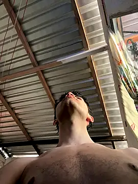 Axel-Mejia online show from November 2025 07:59:02 PM