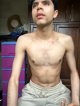 Axel-Mejia online show from December 2025 07:32:01 PM