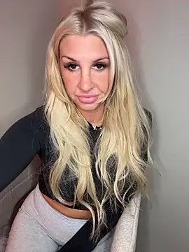 Snapshot of kimmyxxx69 chatting on October 2025 06:47:01 PM kimmyxxx69 online show from October 2025 06:47:01 PM