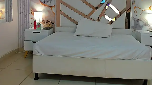 VanessaHard as online show from October 2025 09:02:01 PM