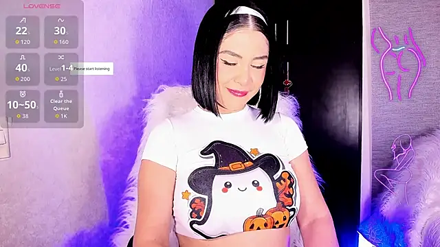 Snapshot of LolaRoberts_ chatting on October 2025 01:42:01 AM LolaRoberts online show from October 2025 01:42:01 AM