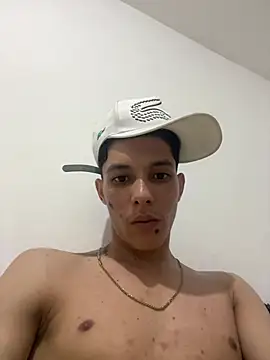 ZafiroAndFlynn online show from April 2026 03:20:01 AM