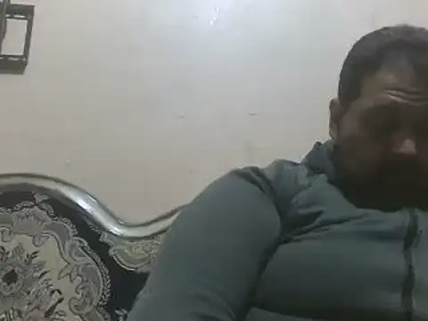 elpoop7305 online show from April 2026 03:52:01 PM