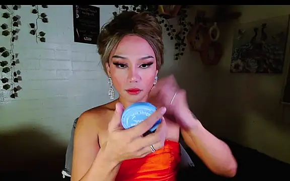 Snapshot of YourNikkieXxx chatting on October 2025 03:31:02 PM YourNikkieXxx online show from October 2025 03:31:02 PM