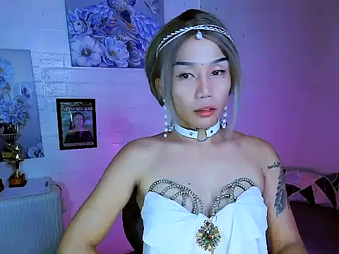 Snapshot of YourNikkieXxx chatting on October 2025 11:22:02 AM YourNikkieXxx online show from October 2025 11:22:02 AM