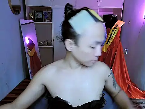 Snapshot of YourNikkieXxx chatting on October 2025 06:25:02 AM YourNikkieXxx online show from October 2025 06:25:02 AM