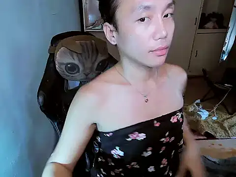 Snapshot of YourNikkieXxx chatting on November 2025 12:43:01 AM YourNikkieXxx online show from November 2025 12:43:01 AM