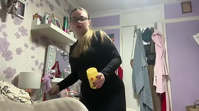 SexySashaxox online show from February 2026 03:55:01 PM