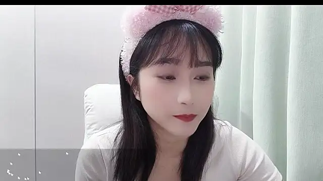 Honeysexy-1 online show from October 2025 12:49:02 PM