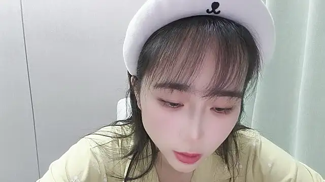 Honeysexy-1 online show from November 2025 01:01:02 PM