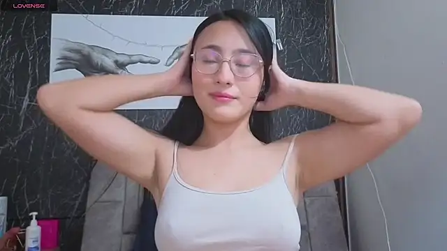 emily vermont online show from December 2025 03:48:01 AM